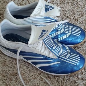 Adidas indoor soccer shoes NEW